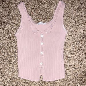 pink tank top